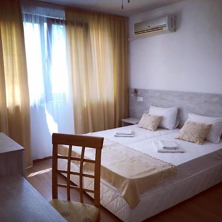 Guest Rooms Southern Nights Varvara  Exterior photo