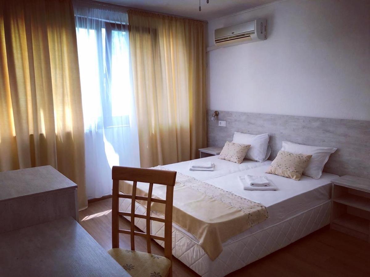 Guest Rooms Southern Nights Varvara  Exterior photo